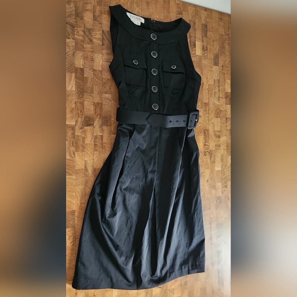 Kay Unger Size 6 Black Button Front Sleeveless Dress w/Belt. Dress with Pockets!